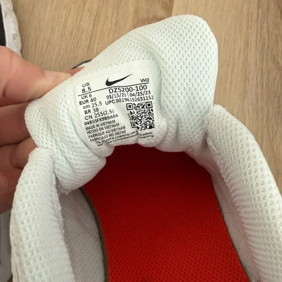 Nike Women's Air Max SC Sneakers, Size 8.5 - Picture 7 of 8